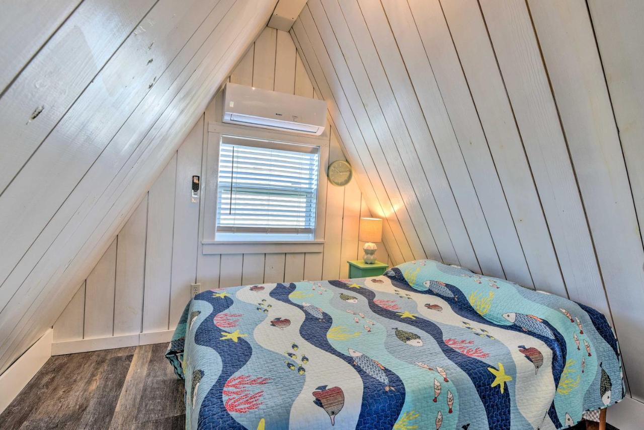 A-Frame Home With Deck - 2 Blocks To Surfside Beach! Exterior foto